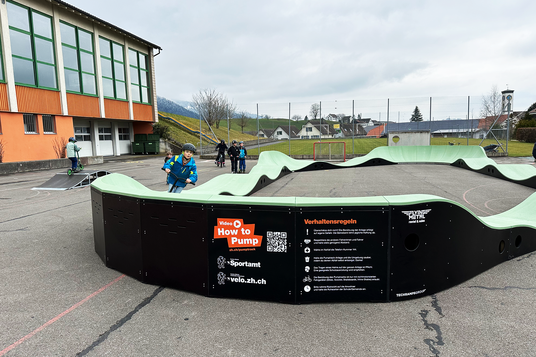 Pumptrack Family - Hedingen (Elveția) – foto 2