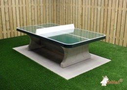 Masa de ping-pong din beton verde, rotunjita