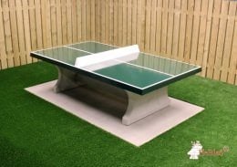 Masa de ping-pong din beton verde